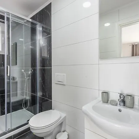 Βίλα Luana With Private Pool In Beautiful